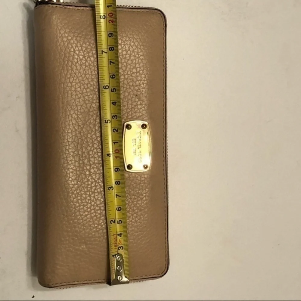 Michael kors leather wallet clutch light pink